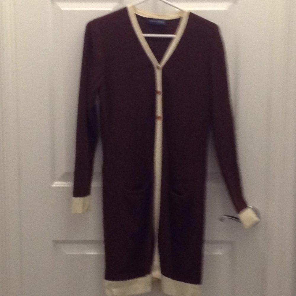 Long cardigan. Ann Klein.